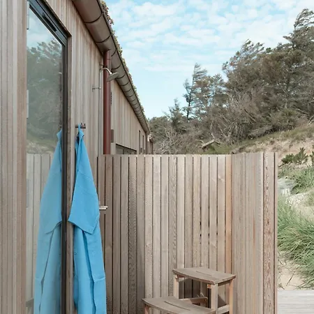 Vakantiehuis Architectural Gem Just 250 M From The North Sea *