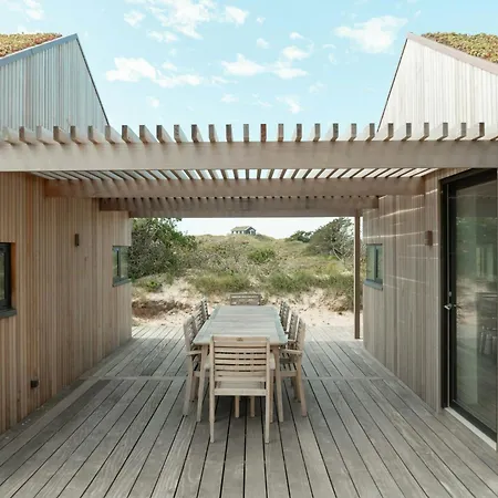 Architectural Gem Just 250 M From The North Sea 別荘 スケーエン